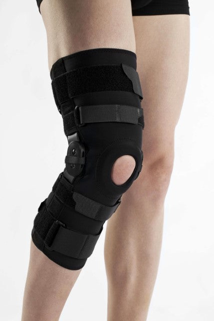 Road stud with flexible, extended